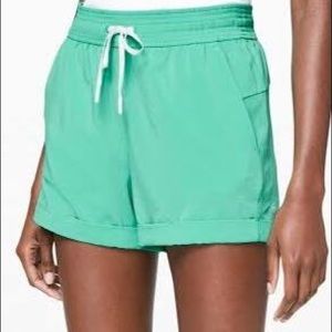Brand New Lululemon Spring Break Away Short